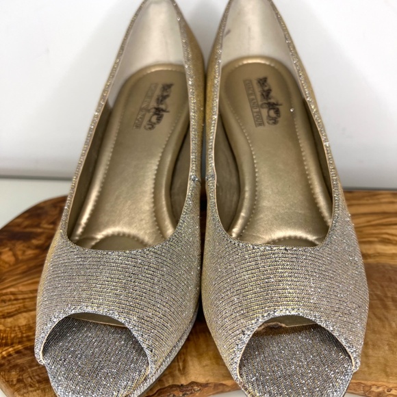 Coach and Four Silver Metallic Glitter Heels Open Toe Size 6 - Picture 6 of 16